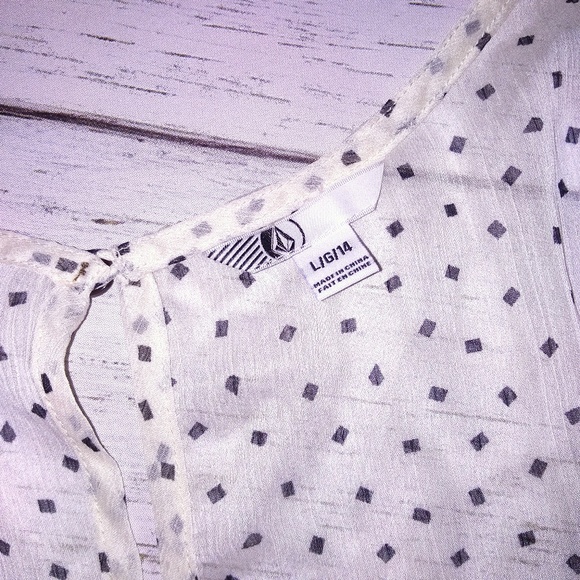 Volcom Sheer Tank Top/Sleeveless Blouse Size L - Picture 2 of 5